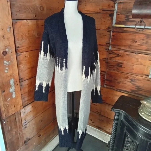Venus Sweater Womens M Long Open Front Cardigan Blue Grey White Thick - Picture 1 of 9